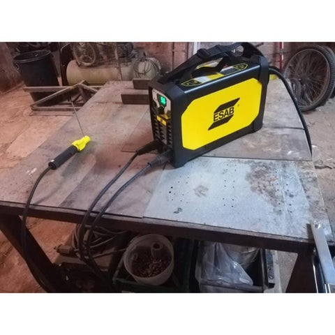 Image of Inverter Rogue ES 180i de Esab + Pantalla de regalo.